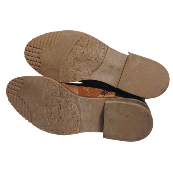 Casta Brown Leather Western Style Snake Pattern Zip Up Ankle Boots Women Size 7 - Picture 9 of 11